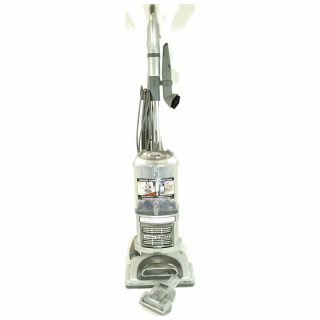 reconditioned Navigator Lift-Away DLX Vacuum Cleaner 6 month warranty