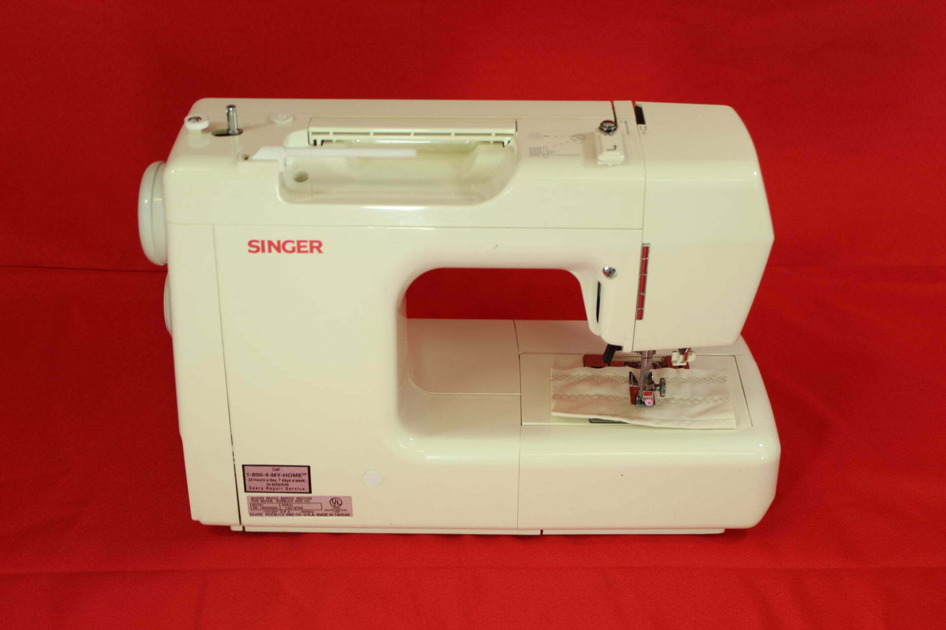 Singer Sewing Machine - UTSA Institute Of Texan Cultures