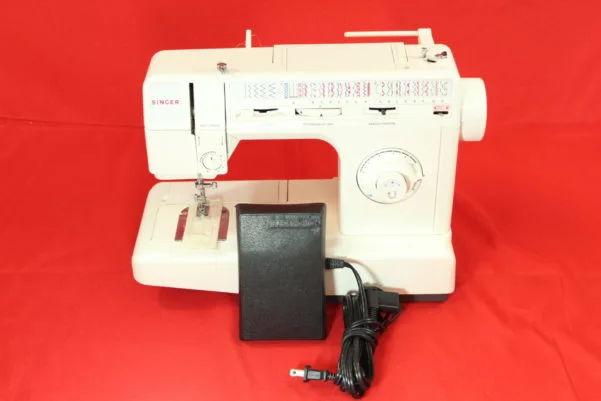 Reconditioned Singer 5050C Sewing Machine