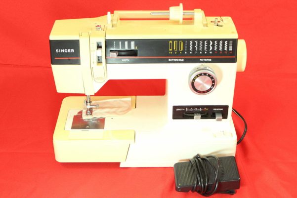 Reconditioned Singer 6233 Sewing Machine