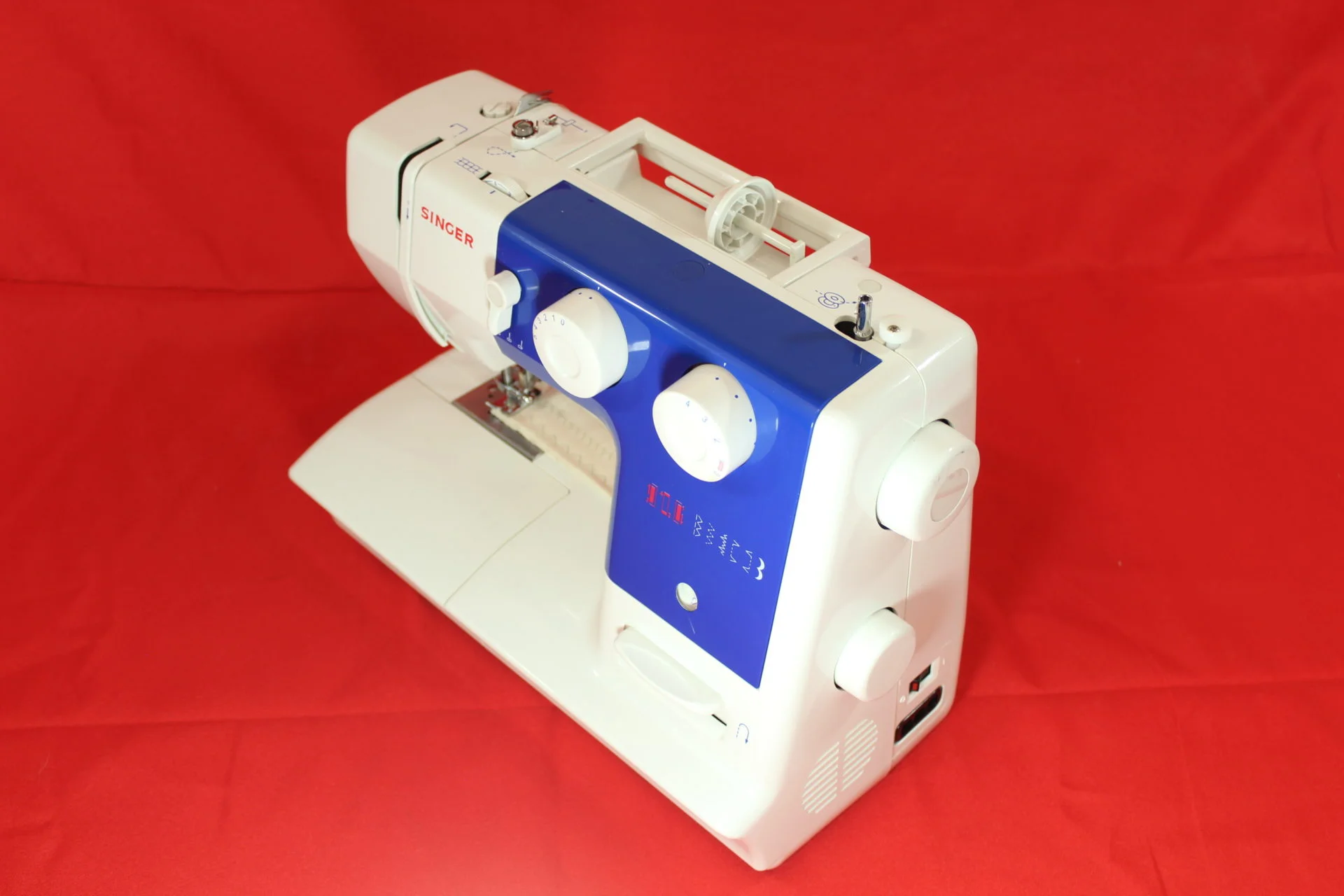 Reconditioned Singer 1725 Mechanical Sewing Machine