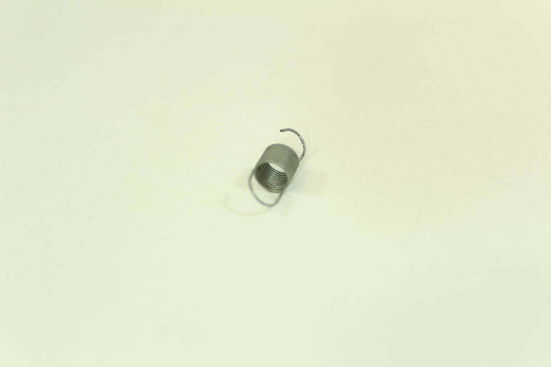 Dyson DC17 head trension spring pn : 911843-01