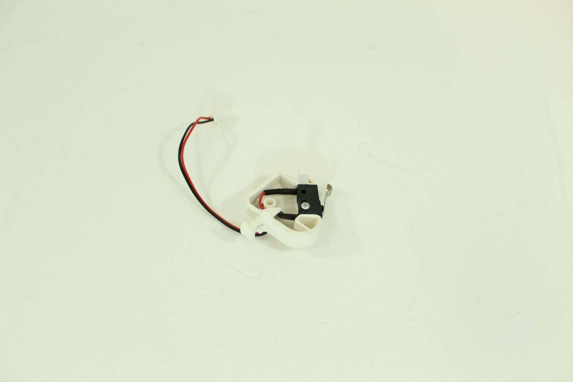 Genuine preowned shark microswitch for NV360 NV360K NV361BK NV361PR NV750 nv751 NV752 and manmy more