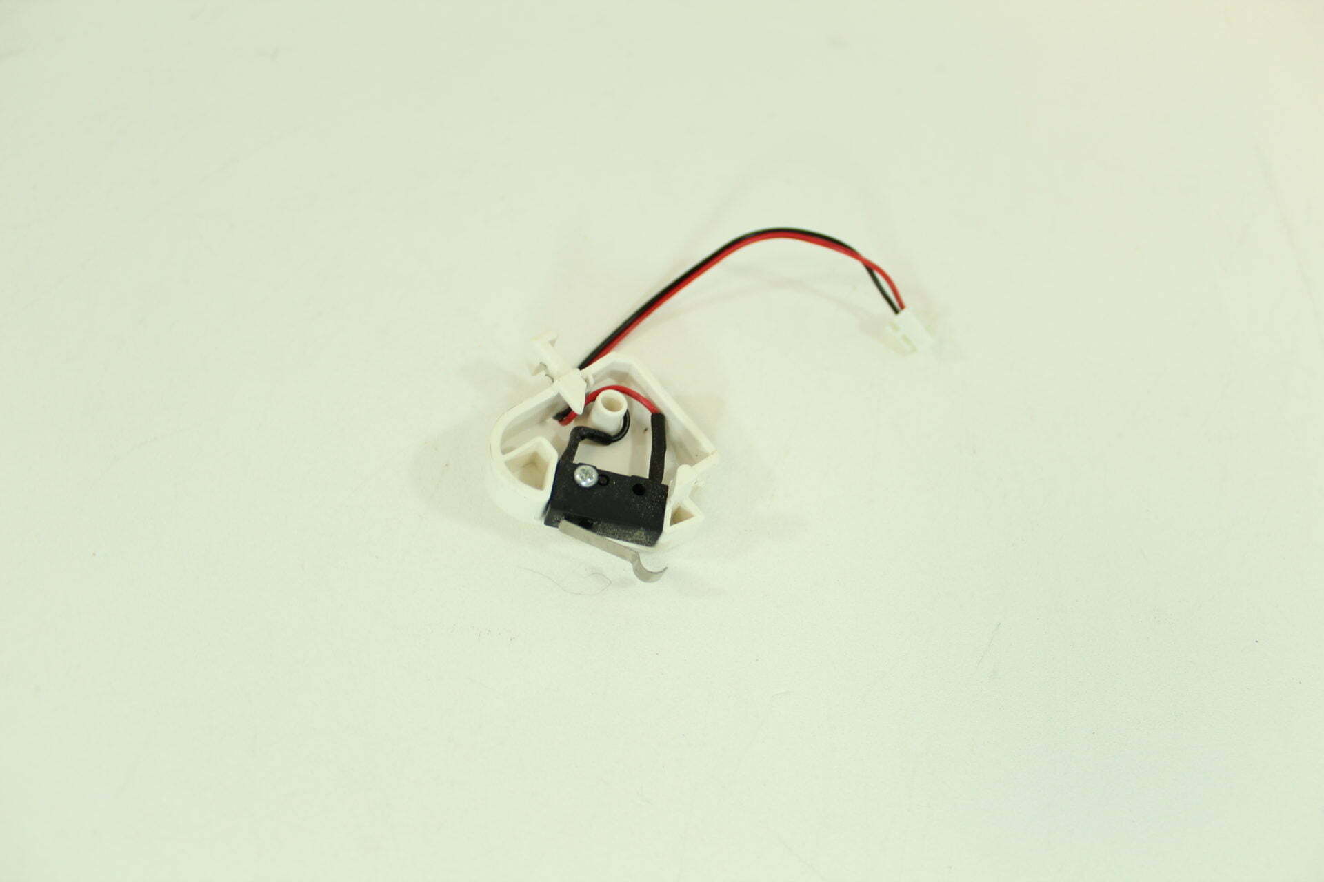 Genuine preowned shark microswitch for NV360 NV360K NV361BK NV361PR NV750 nv751 NV752 and manmy more