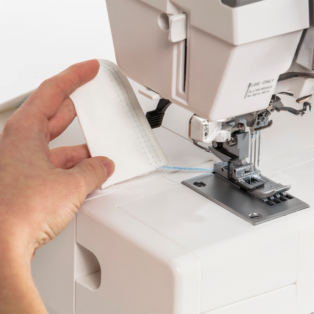 Janome Cover Pro 3000 Professional - Image 8