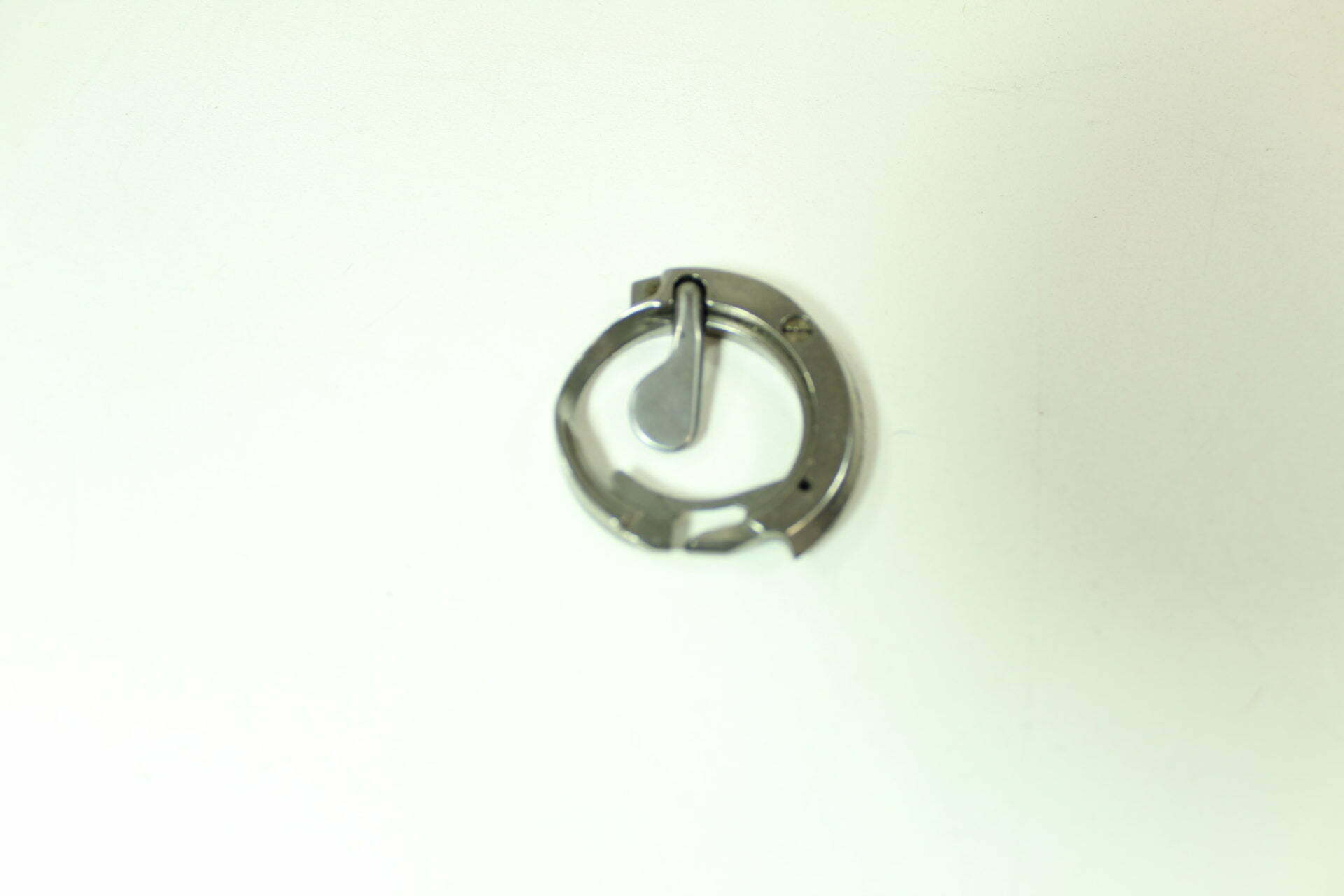 Pre-owned Singer Bobbin Case for Touch and Sew #163124-004