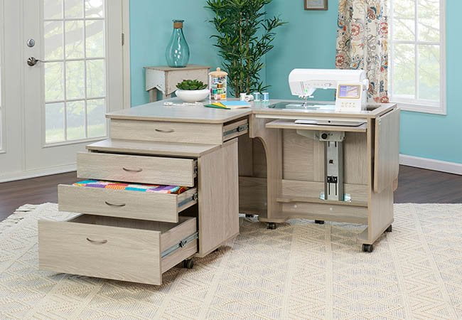Quilter's Vision & Companion Chest in white - Image 3