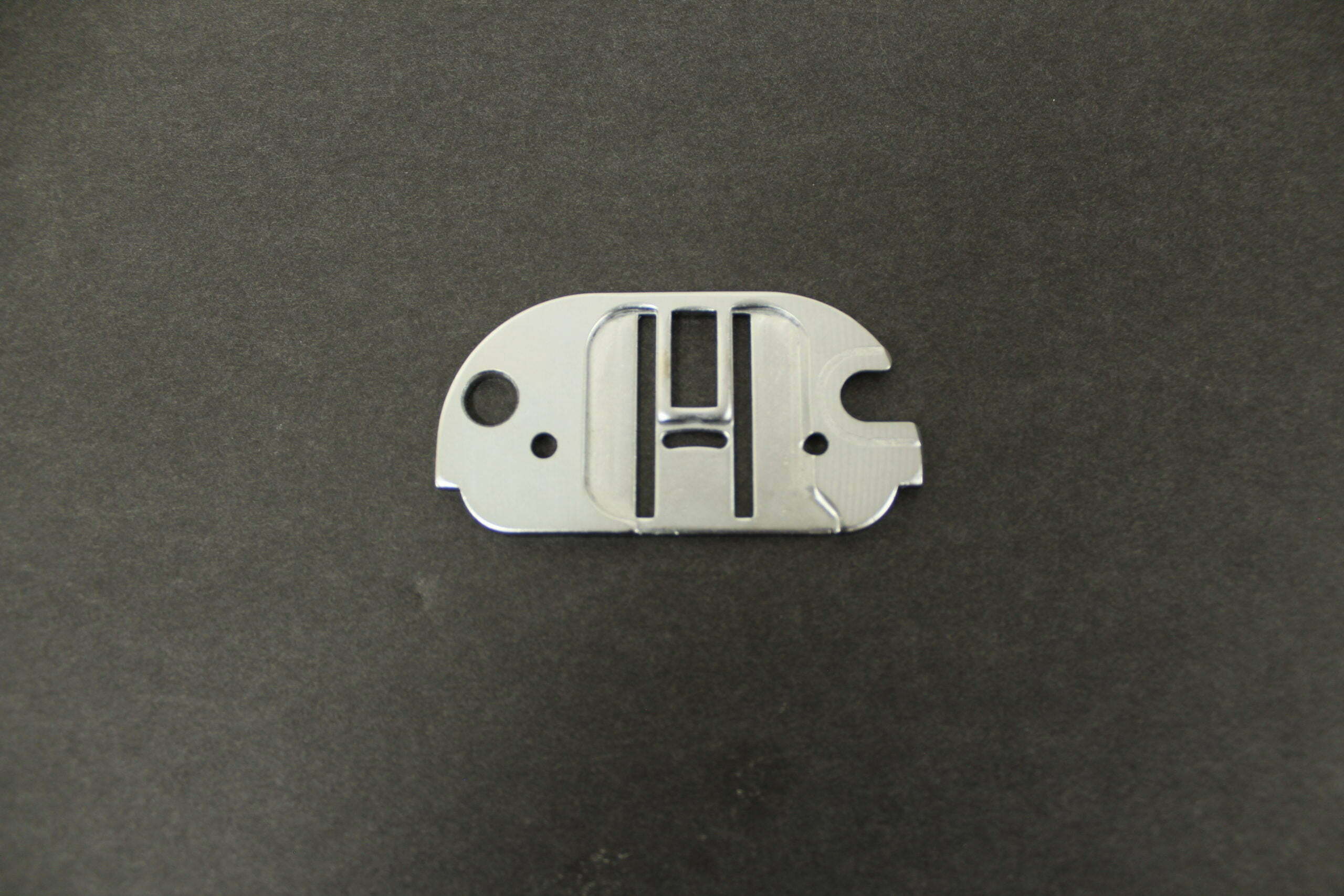Aftermarket for Singer Zig Zag Needle Plate #356713 - Image 2