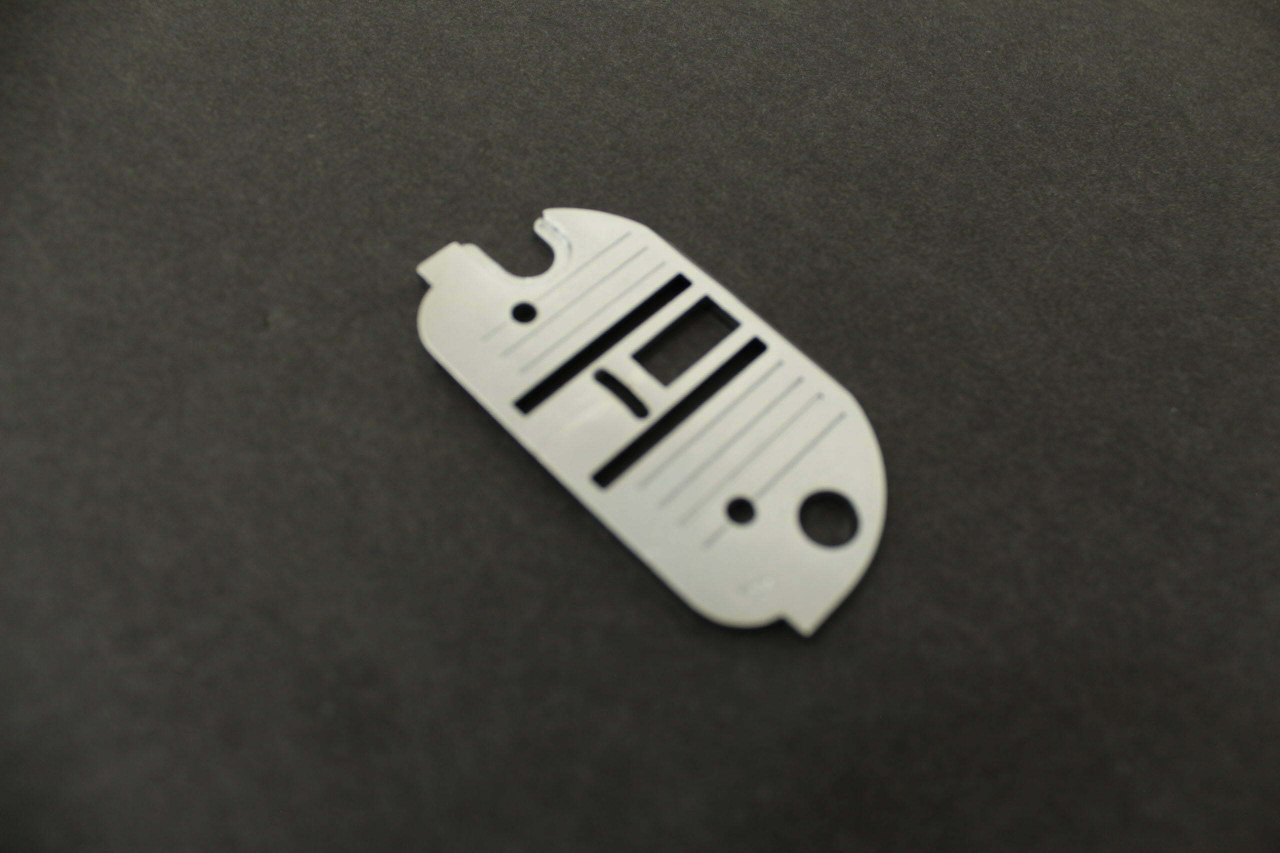 Aftermarket for Singer Zig Zag Needle Plate #356713 - Image 3