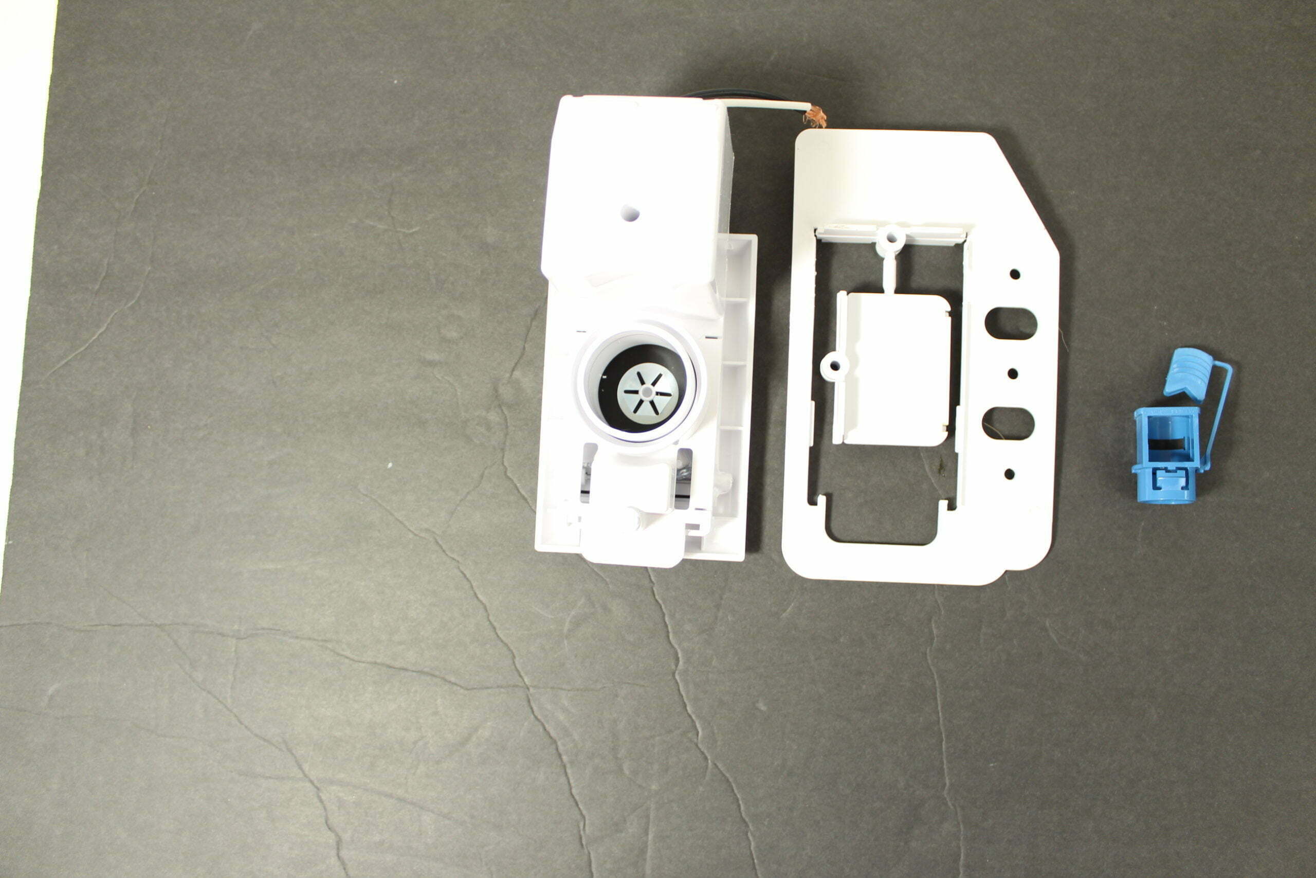 SUPERVALVE-WHITE,INLET VALVE W/110V PN RECEPTACLE for central vacuums