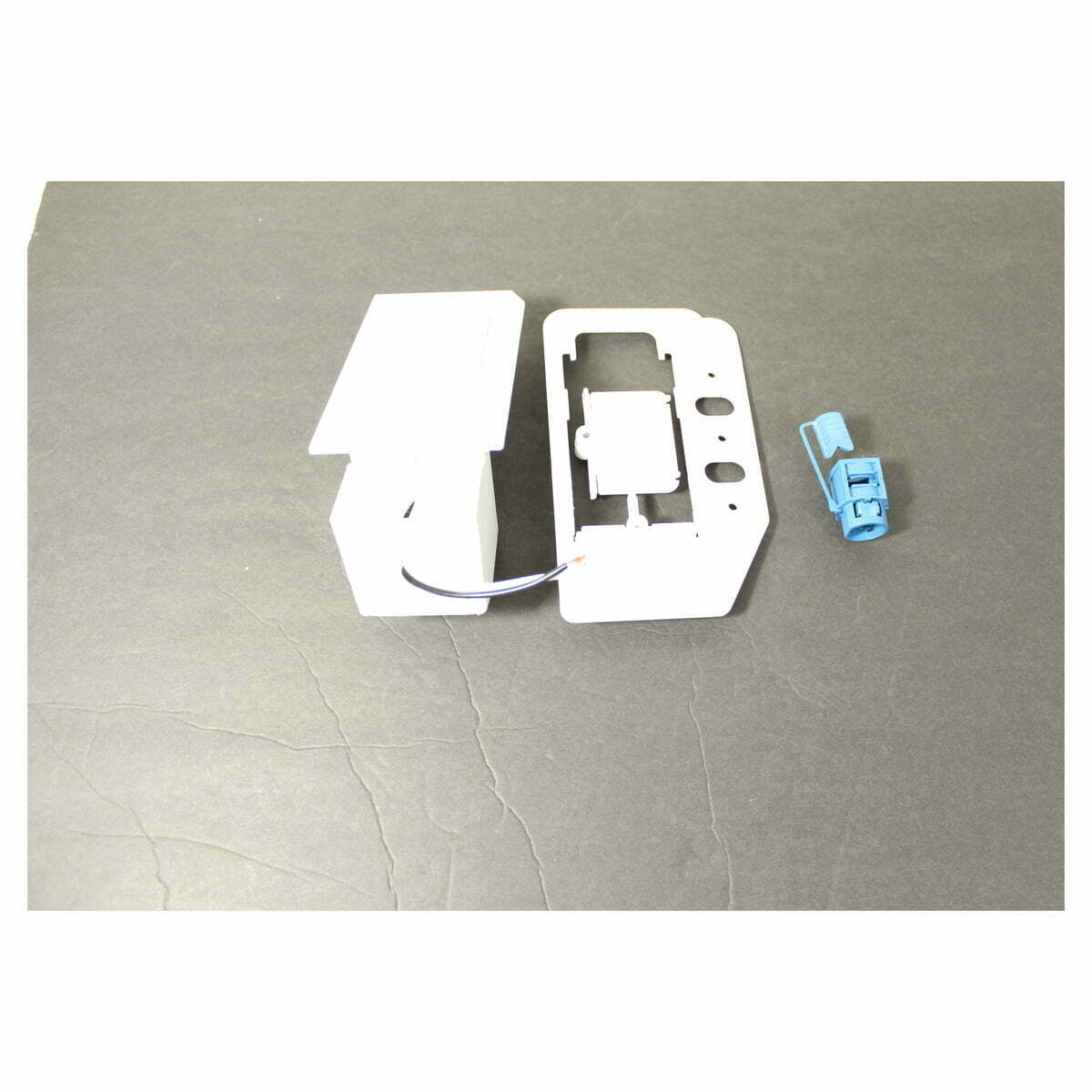 SUPERVALVE-WHITE,INLET VALVE W/110V PN RECEPTACLE for central vacuums - Image 2