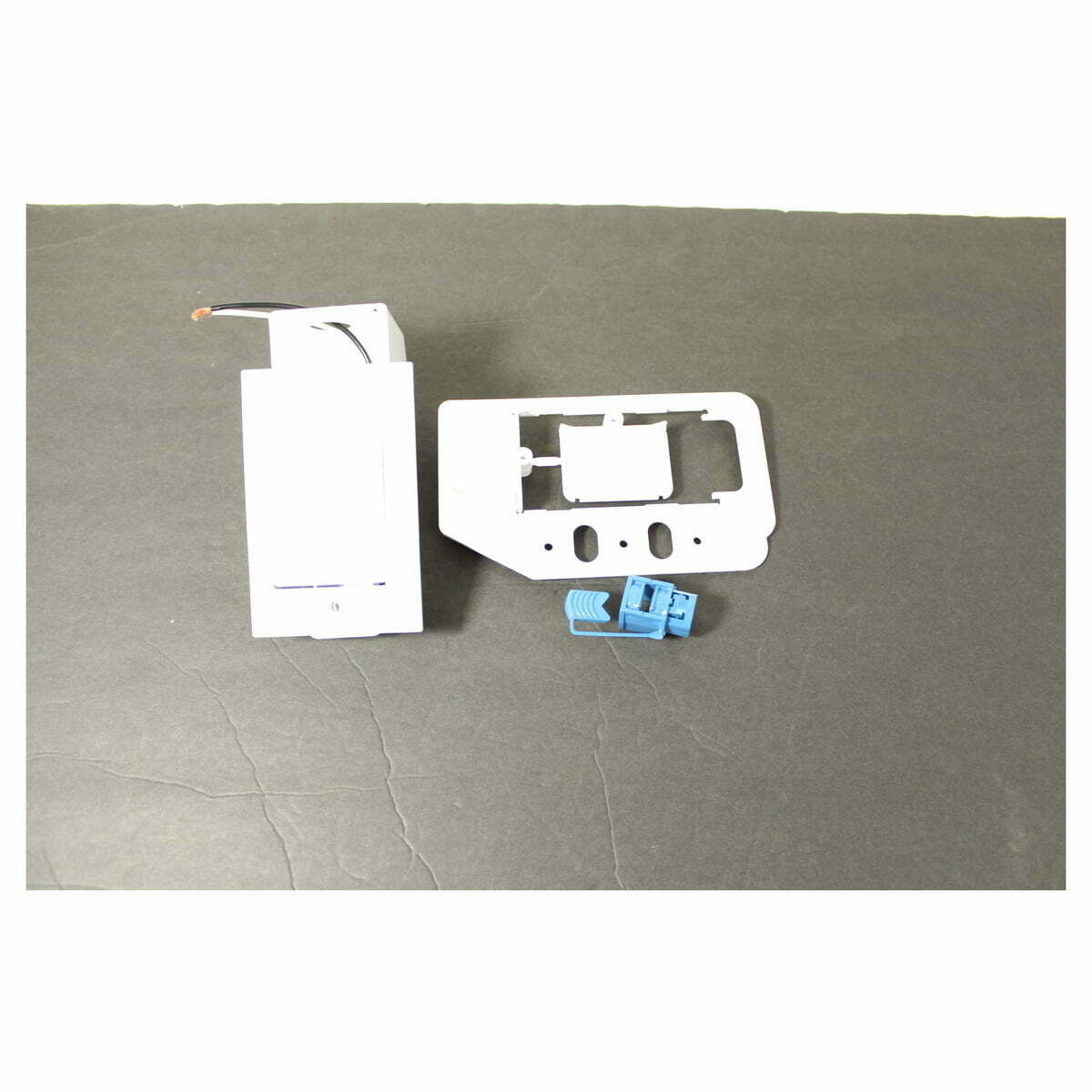 SUPERVALVE-WHITE,INLET VALVE W/110V PN RECEPTACLE for central vacuums - Image 4