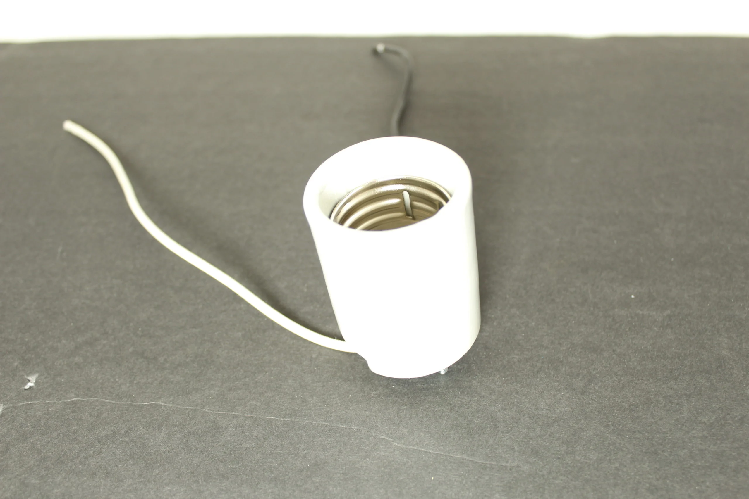 Heavy Duty Keyless Mogul E-39 Glazed Porcelain Socket