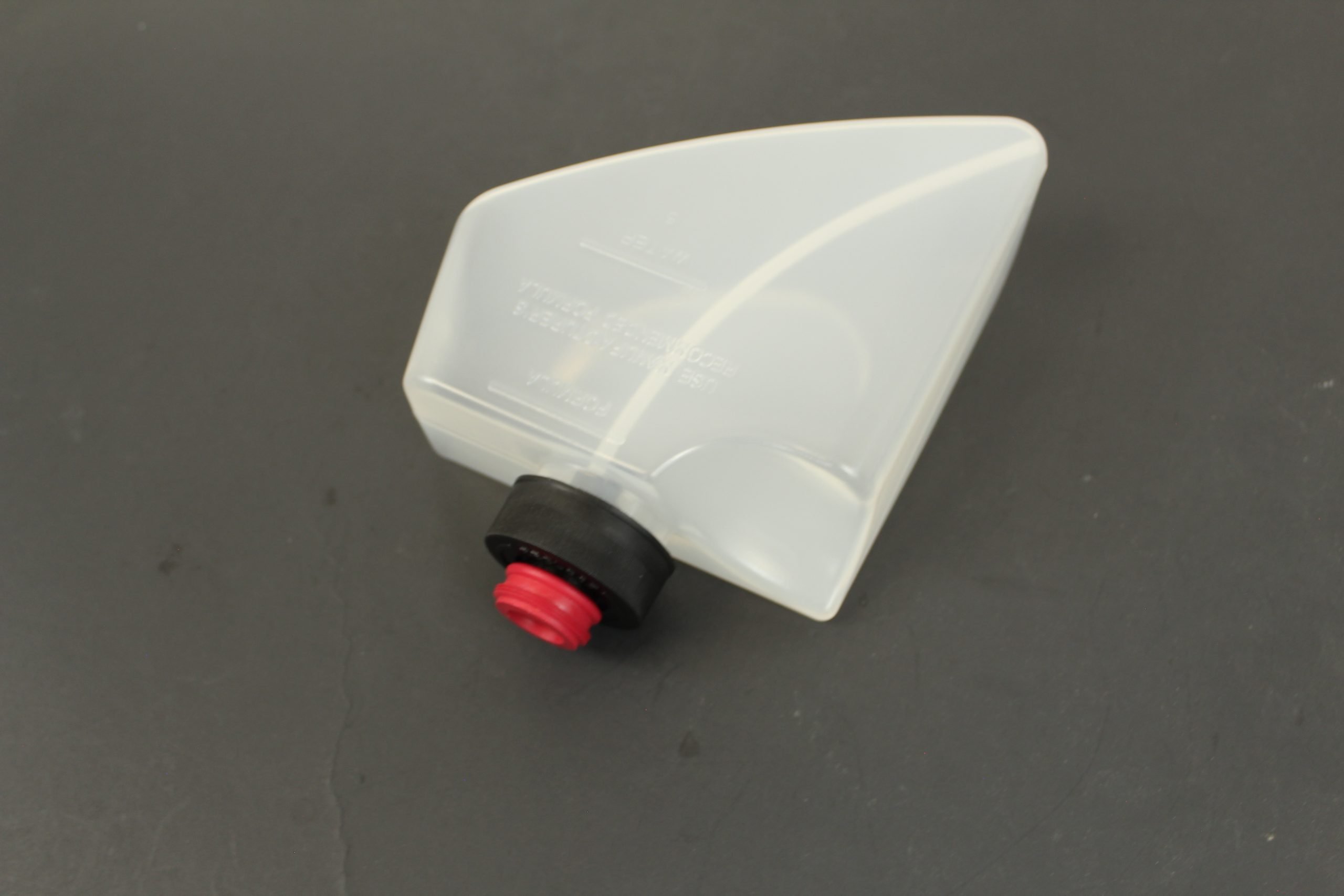 BOTTLE ASSEMBLY Bissell repair part number: 2101785 - Image 3