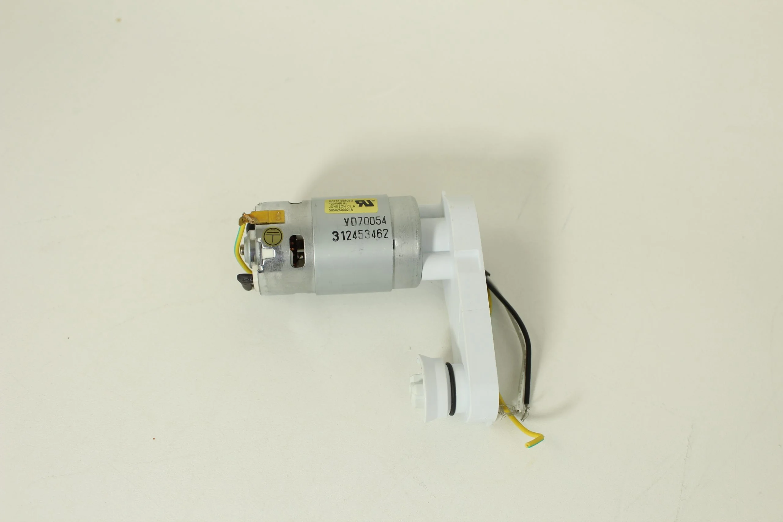 Brush Motor with PCBA lead wire and belt assembly 120V Bissell repair part number: 1609663 - Image 4