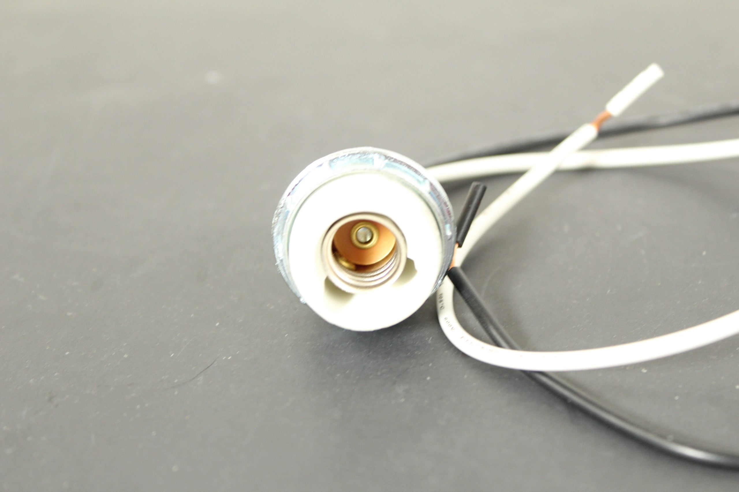 Keyless Porcelain Candelabra Socket With Metal Ring, 1-5/8\, image size:2560x1707