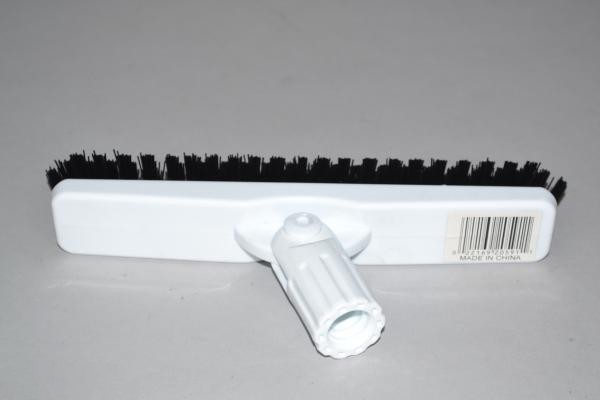 Grout Brush-Triangle - Fitall 1 1/4
Takes A Screw On Pole For: fit all, residential