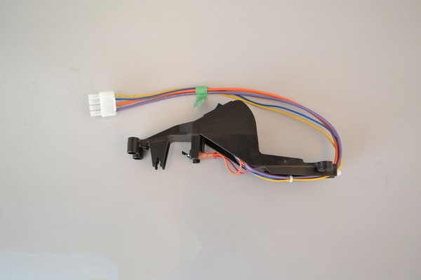 Handle-Hoover F7222 - Fh50040 - Upper
With Wiring Harness For: hoover