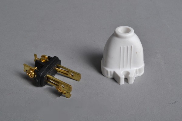 Male Grip Plug/ White For: fit all, residential
