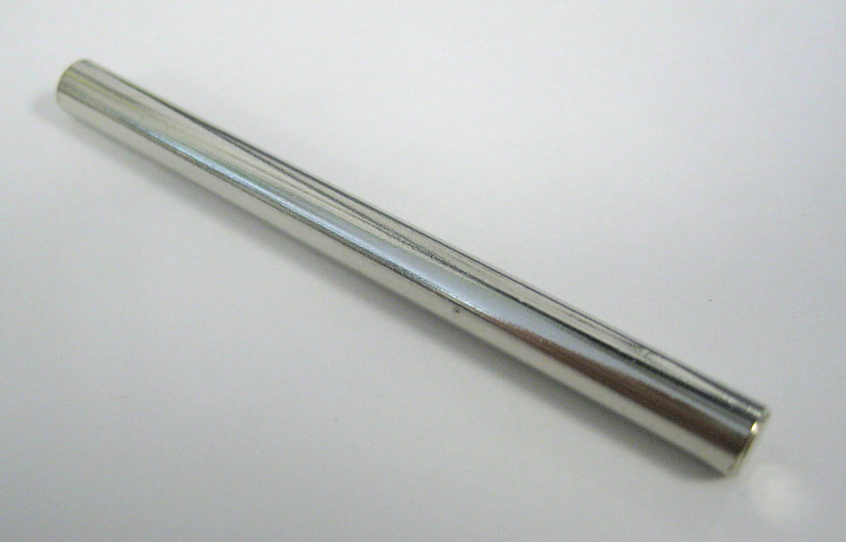 Axle, for DISCO Sebo vacuum cleaner repair part