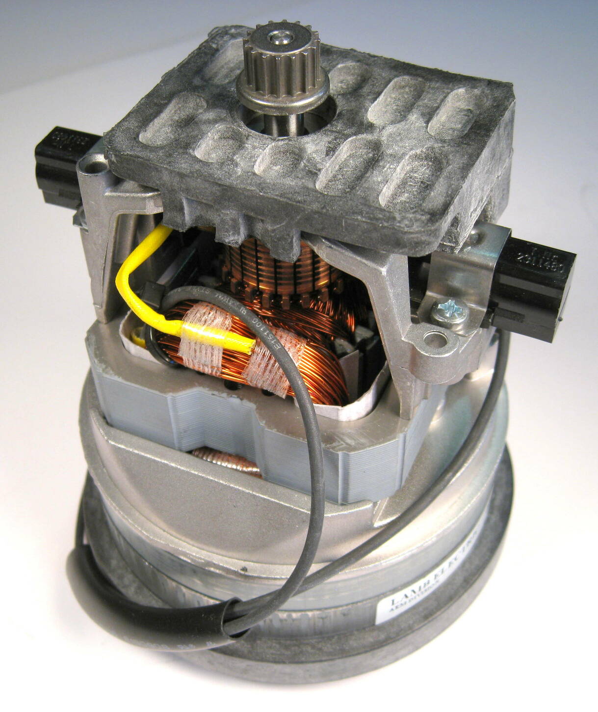 NO LONGER AVAILABLE Vac Motor 120V / 850W, with pulley and mount, for X1 and X2 Sebo vacuum cleaner repair part