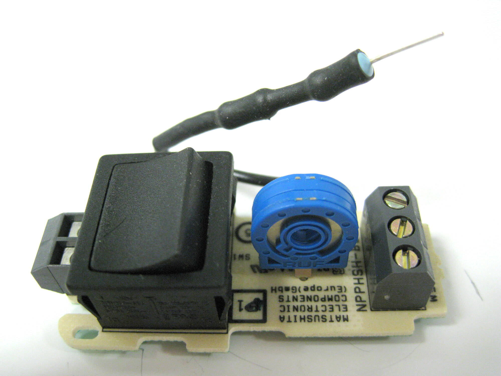 Switch with PCB, for on/off switch with no suction-control slider, on original FELIX 1 and 2 (9802AM & 9810AM) Ice Blue Sebo vacuum cleaner repair part