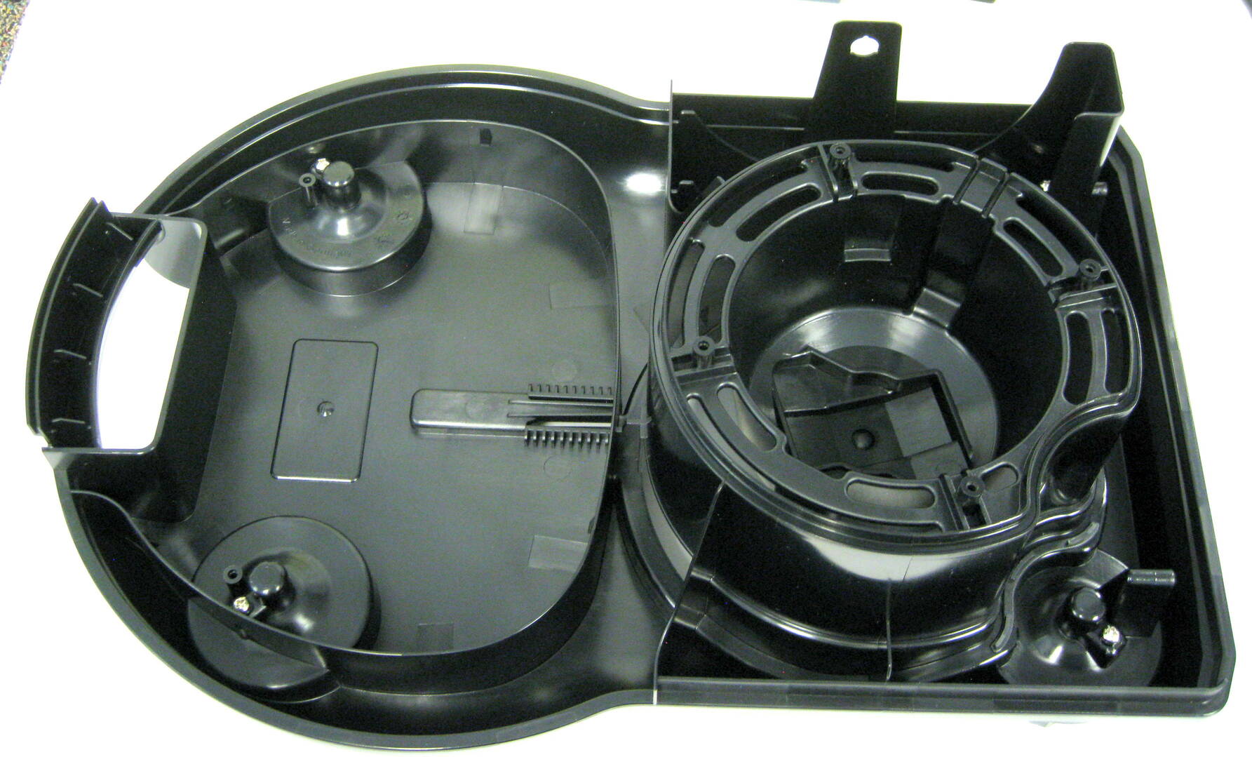 Bottom Casing, with castors (8086GS) and post motor seal (8065ER), for D4 (black) Sebo vacuum cleaner repair part
