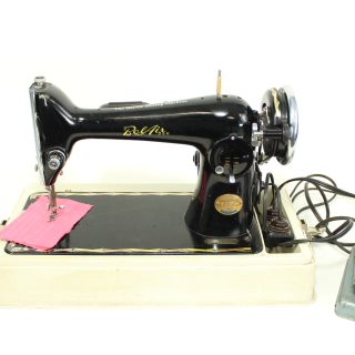 Reconditioned vintage sewing machine Belair 600 made in Japan