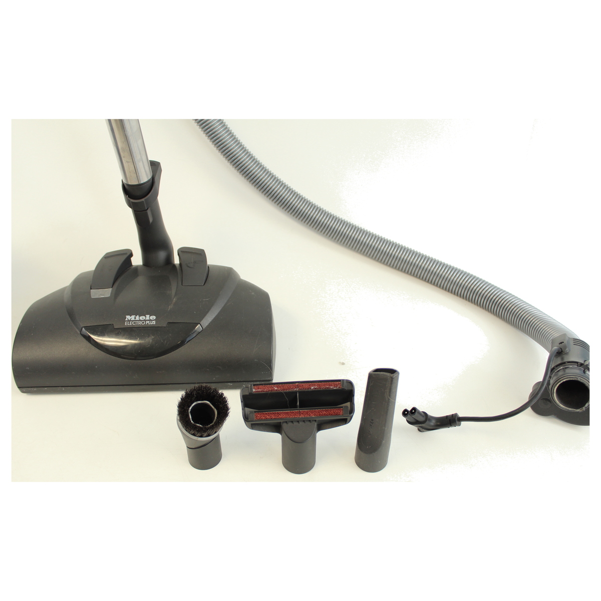 Reconditioned Miele Compact C2 Canister Vacuum - Image 4