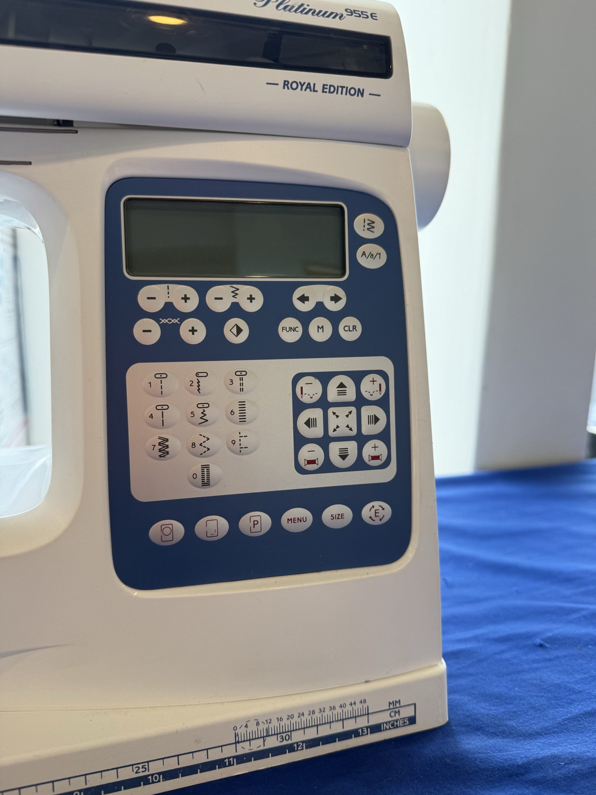 Pre-owned Husqvarna Viking 955e Sewing and Embroidery Machine - 1 Year Warranty - Image 3