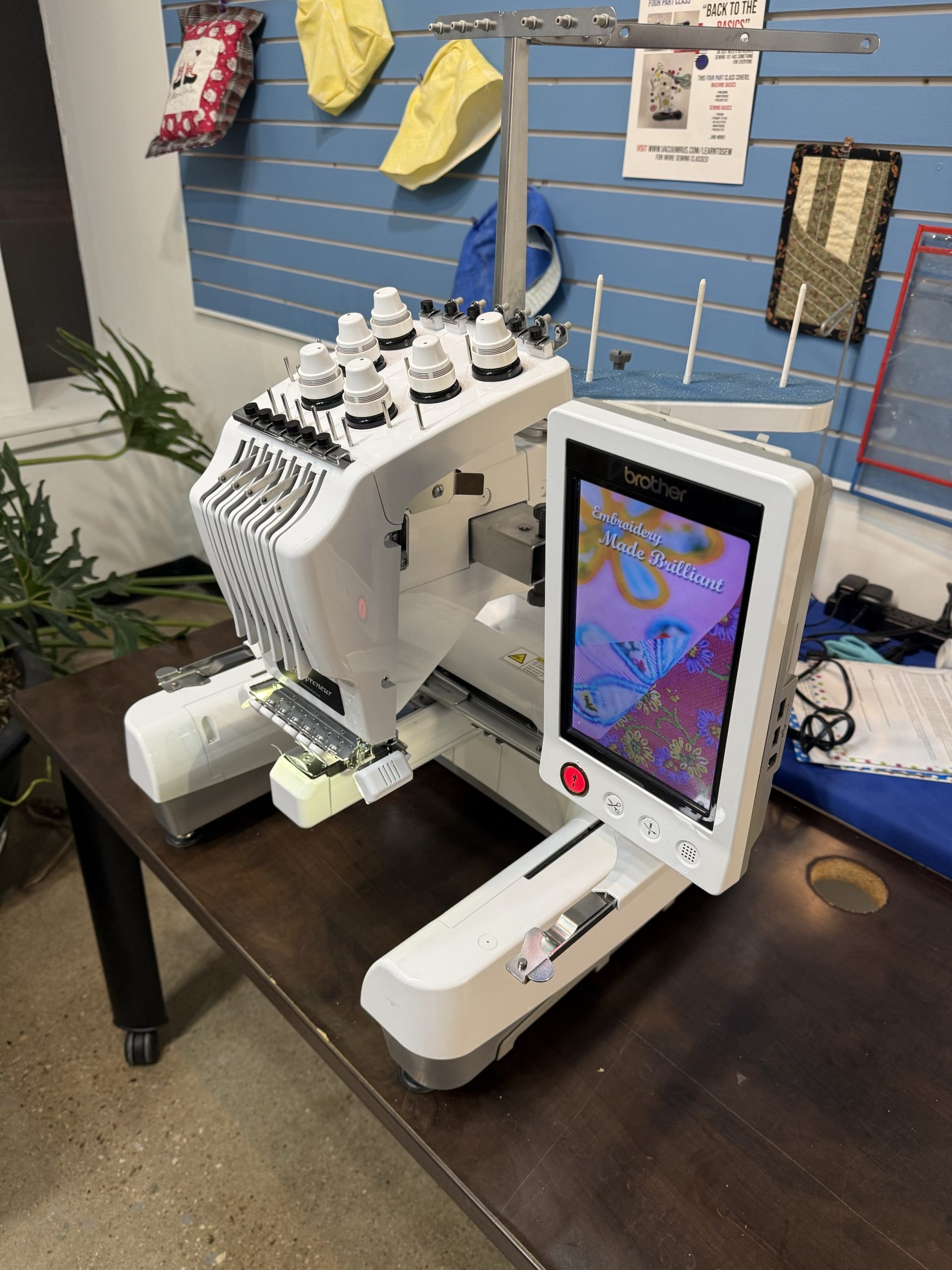 Reconditioned Brother PR650E 6 needle professional embroidery machine with stand 90 day warranty - Image 5