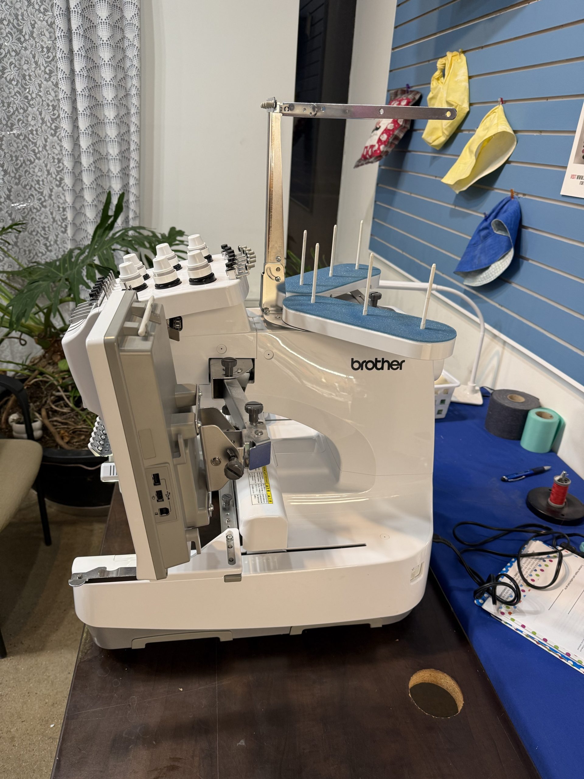 Reconditioned Brother PR650E 6 needle professional embroidery machine with stand 90 day warranty - Image 7
