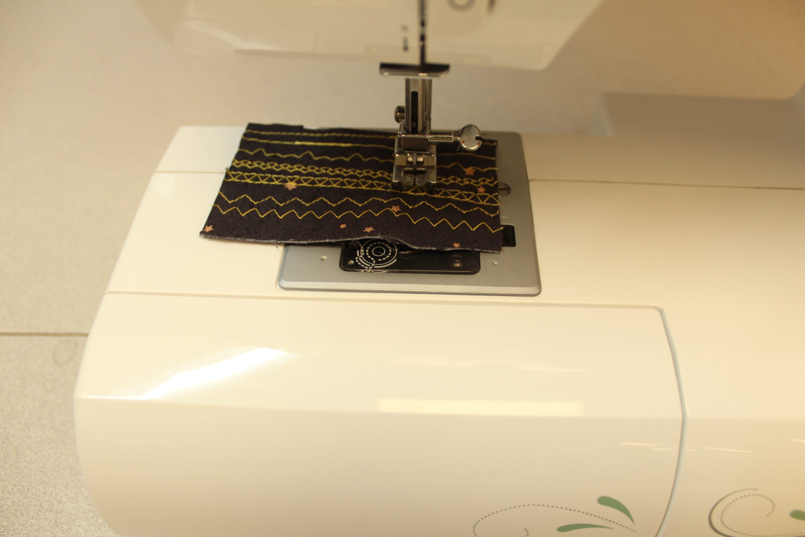 Singer Talent Sewing Machine – Fully Reconditioned with 90-Day Warranty - Image 2