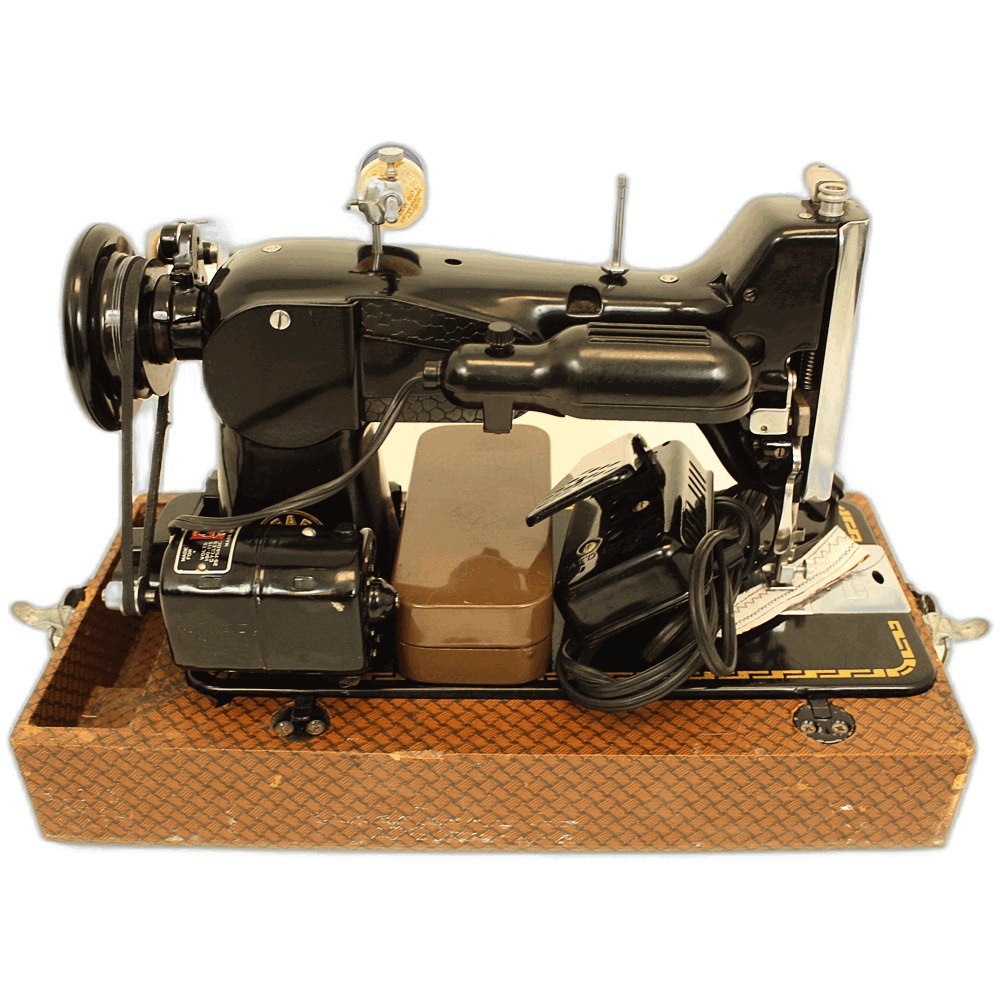 Reconditioned Pfaff 130 made in germany with case foot control and extras as pictured 30 day warranty - Image 8