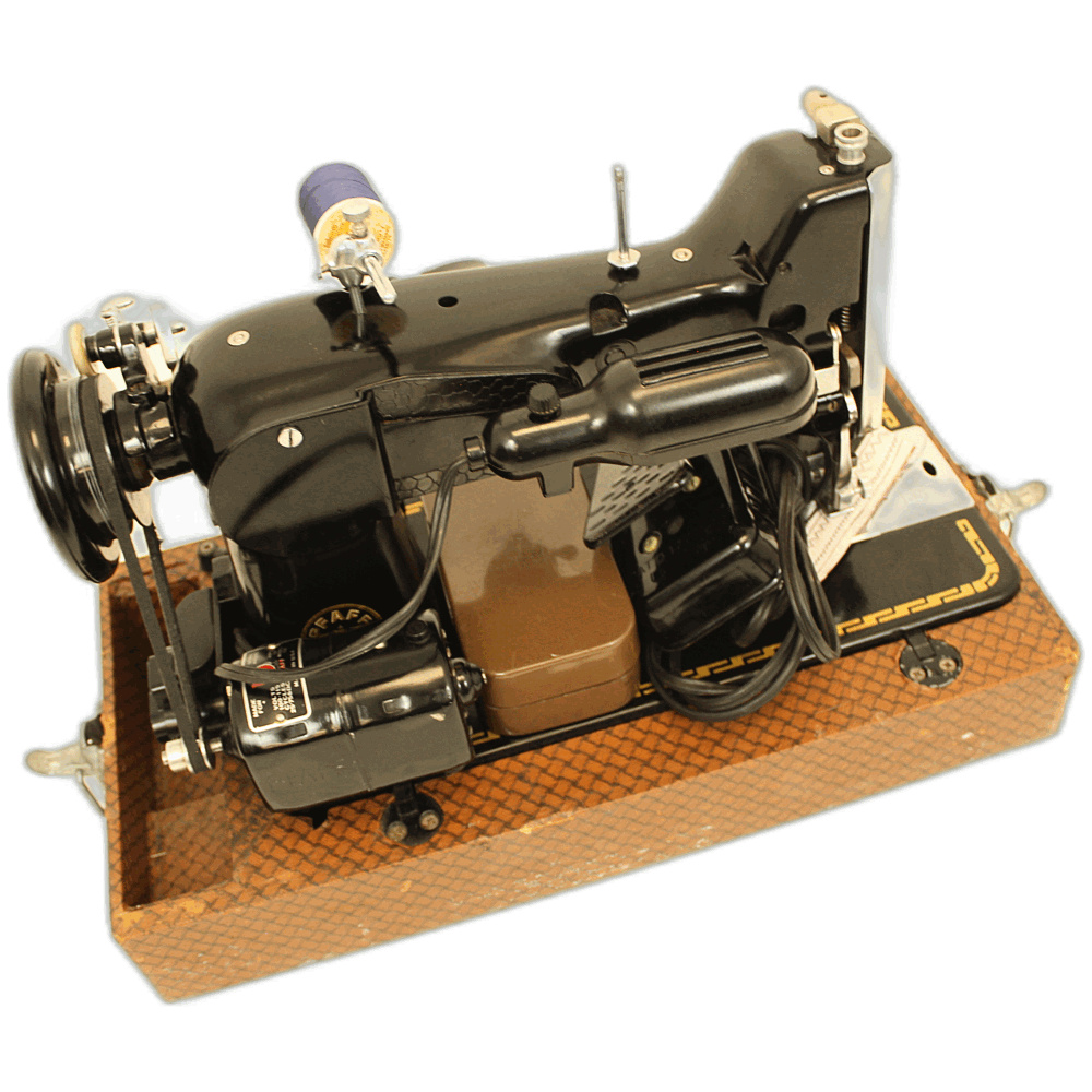 Reconditioned Pfaff 130 made in germany with case foot control and extras as pictured 30 day warranty - Image 6