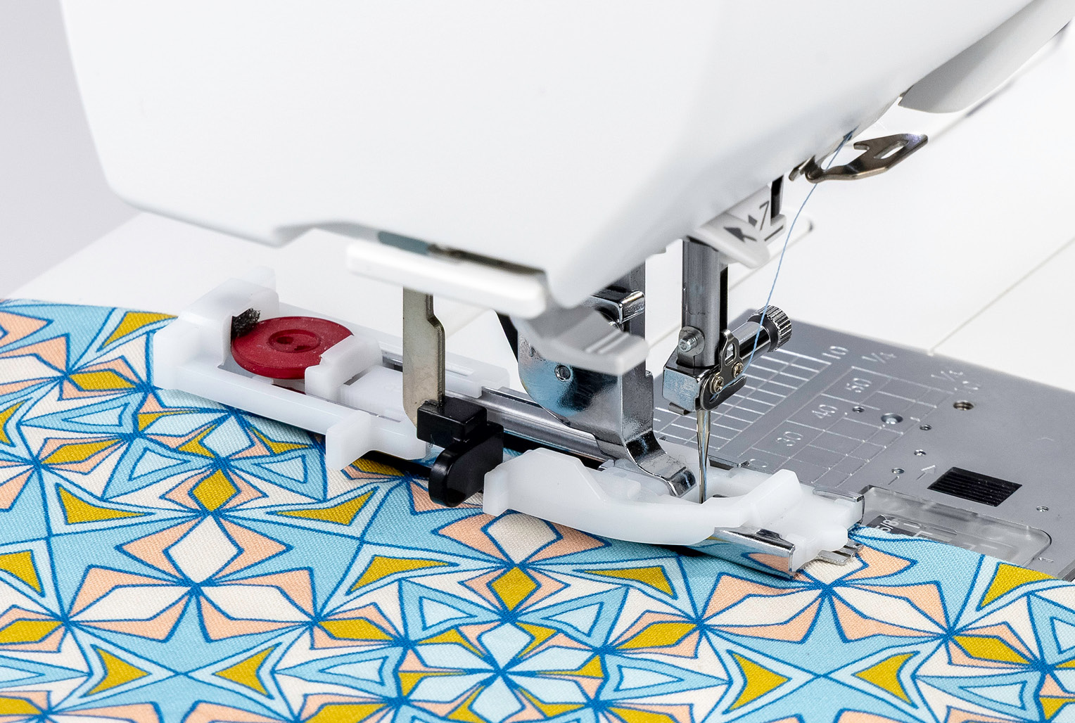 Janome Memory Craft 1000 Sewing and Embroidery Machine - Image 2