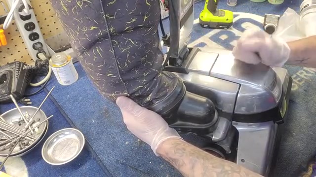 Look at where your bag connects to the machine - there's a small nub on the bag dock.