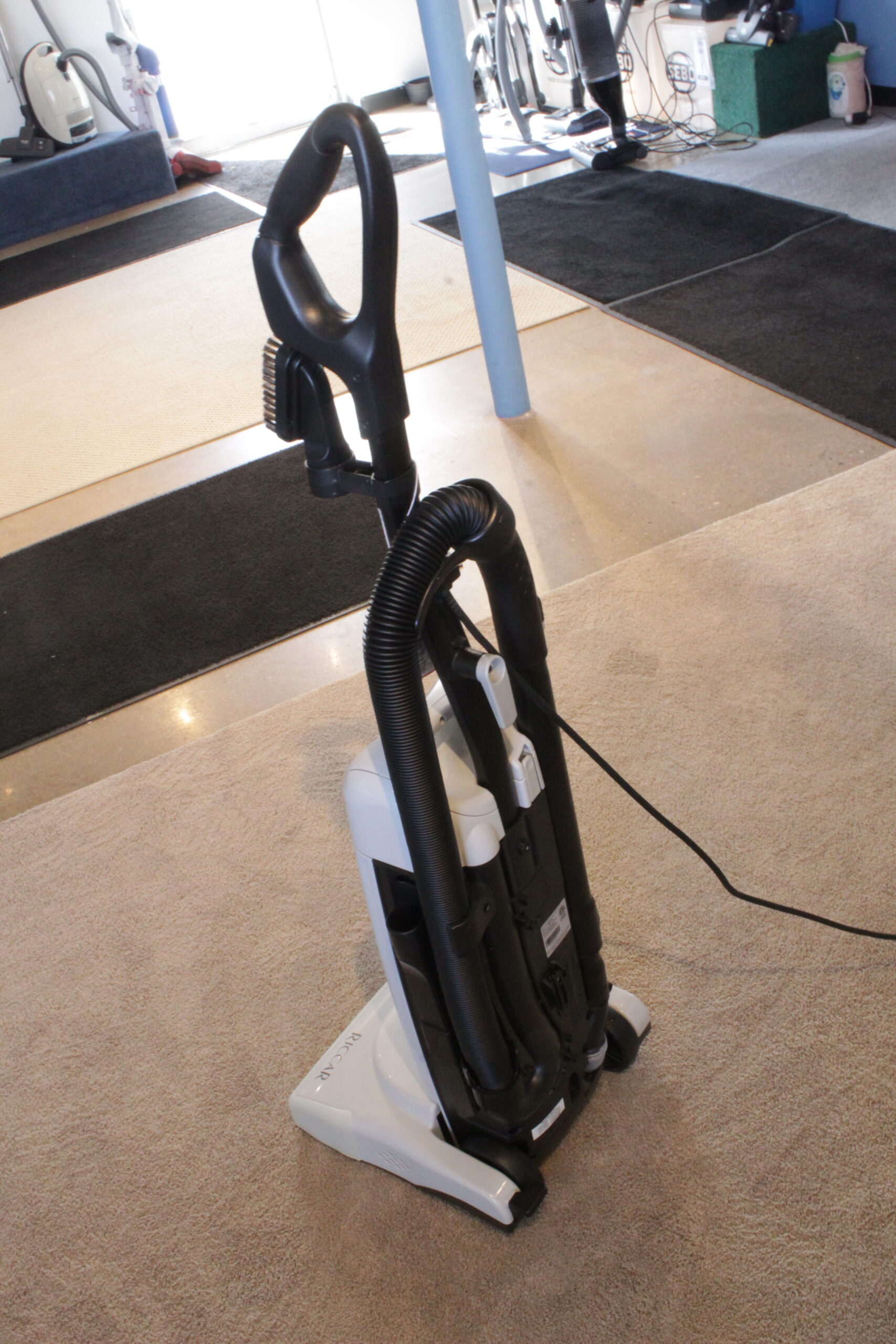 Pre Owned Riccar R27D Clean Air Deluxe Upright Vacuum w/ 90 Day Warranty - Image 3