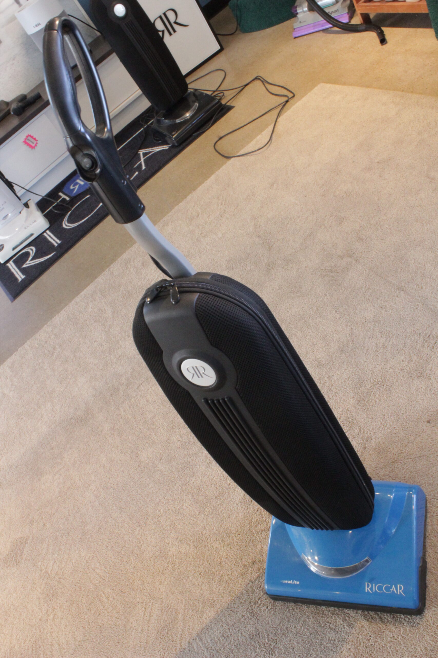 Pre Owned Riccar R10CV Supralite Cordless Vacuum w/ 90 Day Warranty - Image 6
